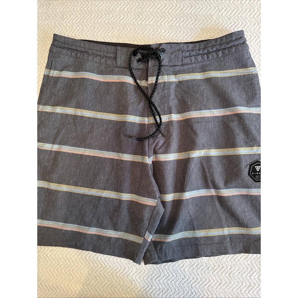 Vissla Shorts Mens 34 GRAY STRIPE BOARD SWIM Ecolastic Hybrid  NOT LINED